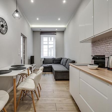 Central Platinum Apartments 8 雷布尼克 外观 照片
