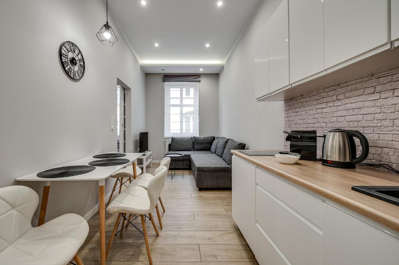 Central Platinum Apartments 8 雷布尼克 外观 照片